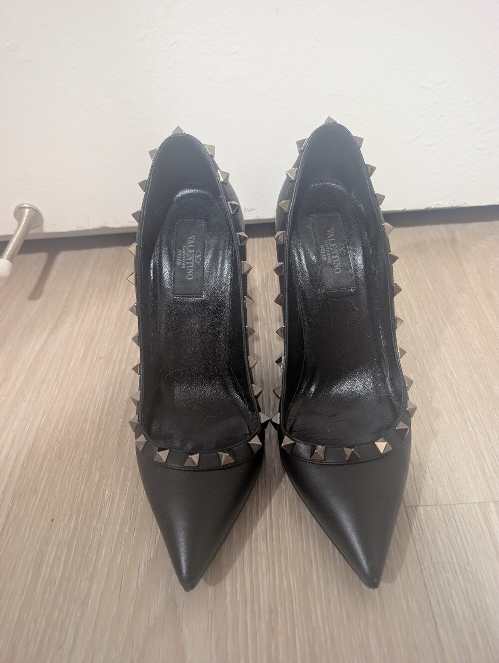 Valentino Garavani Rockstud Black Leather Pumps